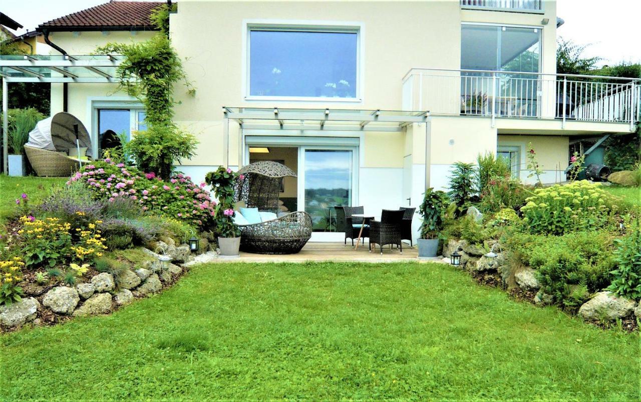 Haus Am Weinberg II Lejlighed Seekirchen am Wallersee Eksteriør billede